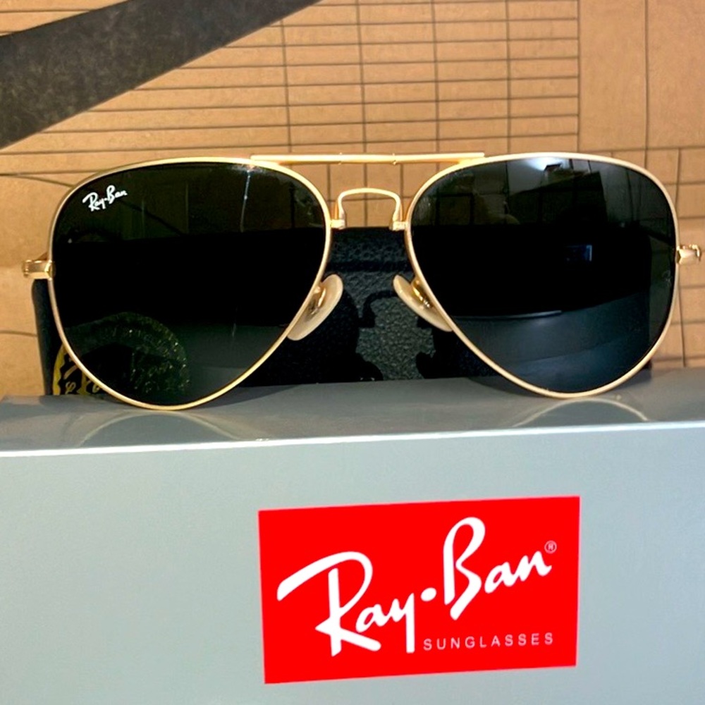 Ray-Ban Folding Sunglasses 🕶️   😎☀️ NWT Ray-Ban